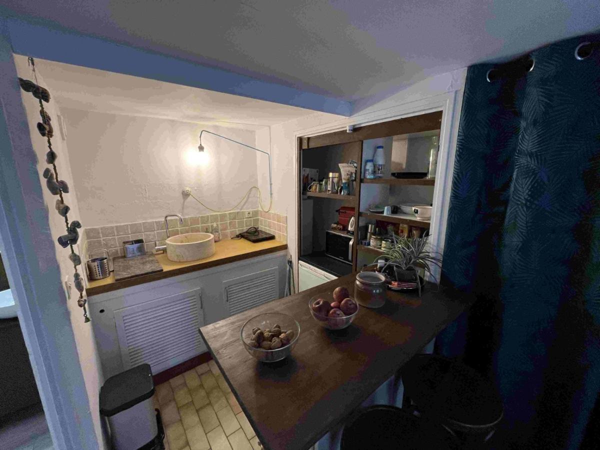 Studio Avec Terrasse Sur Cour, Authentique, Calme Aviñón Exterior foto
